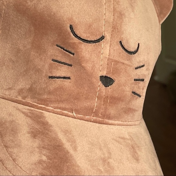 David And Young Luxe Velvet Cat Baseball Cap Dusty Pink One Size - Picture 10 of 10